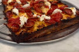 I made Deeeeeetroit pizza