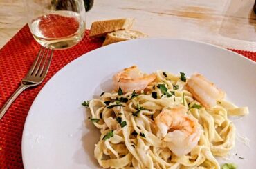 Homemade fettuccine with Boursin and shrimps