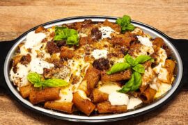 Baked rigatoni with tiny meatballs
