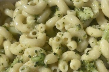 Broccoli Mac and cheese