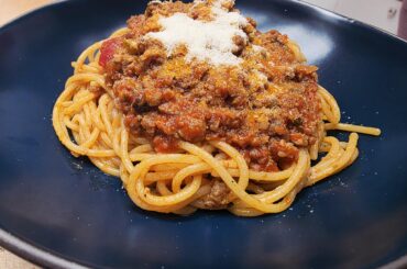 Spaghetti with sausage ragu