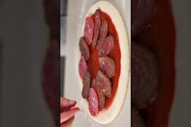 Italia, pizza 🍕  #italy #pizza #wine