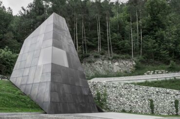 Pacherhof Wine Cellar: The Architectural Marvel Blending Old and New Winemaking