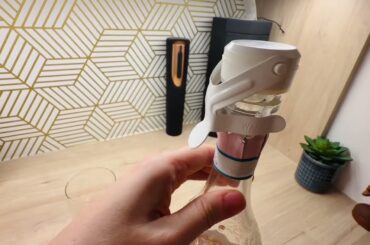 KLOVEO Champagne Stopper Review | Made in Italy Sparkling Wine Sealer