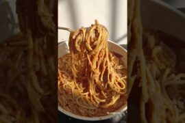Caramelized Onion & Garlic Spaghetti 🔥(Full recipe pinned in the comments) #shorts #fyp #shortsfeed