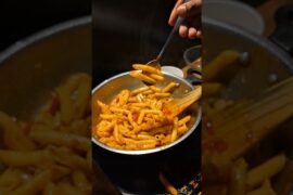Yummy Instant Pasta Recipe😘😘#pasta #redsausepasta #snacks #cooking #recipe #viralshorts #shorts#yum
