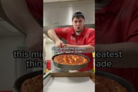 THE WORLDS FIRST PAN PIZZA STUFFED CRUST?!?! #youtube #shorts #food #viralvideo #youtubeshorts #wow