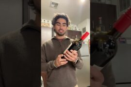 I love Italian wine 🫶🇮🇹#wine #winetasting #toscana #italy #italianwines