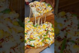 Healthy aur testy Suji Pizza 🍕 😋 #pizza #shorts #shortsfeed #food #recipe #cooking #trending