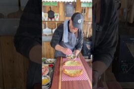 The Crack Bread Sandwich you didn't know you needed! 🍕🥪