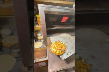 🥹 60 rupay mein itna CHEESE LOADED Pizza? Yakeen nahi hota! 🤯 | Food Hunters #streetfood  #food