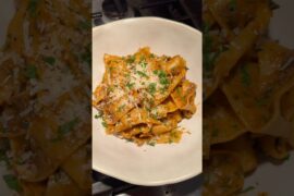 Bet You Can’t Tell There’s No Meat In This Pasta!! Porchini Ragu Recipe