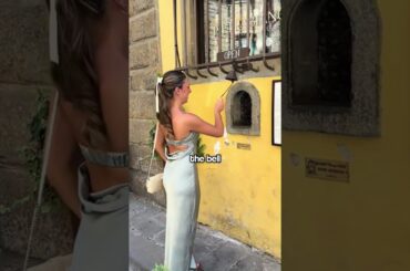 Why You Should Never Stick Your Hand In This Hole 🇮🇹
