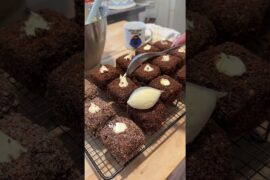 Tiramisu lamingtons!