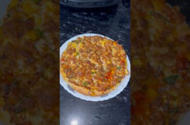 घर पर Domino’s Style Pizza 😍 | बिना Oven के Pizza Recipe #shorts #viral