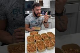 Pepperoni and cheese pasta meal prep