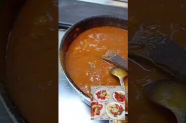 Gemide bugünkü menümüz salçalı karidesli makarna domates  salatası⛴️🥗