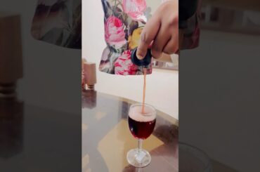 Weekend with wine 🍷 #youtubeshorts #wine #unboxing #usa #australia #drinks