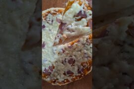 homemade pizza 🍕 #recipe #shorts #food #cooking #cravemycooking21