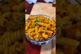 Cooker Mai PASTA #shorts#youtubeshorts#pasta#ytshorts#viralvideo #viralshorts #recipe