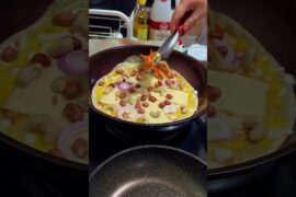 Homemade pizza 🍕😋#yummmmy #pizza #shortvideo ❤️❤️