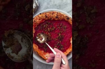 Authentic Italian Marinara Pizza Recipe | Slow Cooked Tomato Sauce | Neapolitan Style Pizza