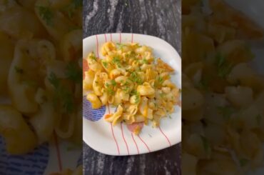 iske samne *White sauce pasta *kuch bhi nhi 😋#dailyvlog #minivlog #pasta #viral #shortvideo #recipe