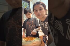 Lets make pizza🍕 at home💕 #youtube #yt #ytshorts #youtubeshorts #cooking