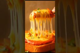 2 Minute Cheesy Bread Pizza 😍 | Easy Snack Recipe #Shorts”