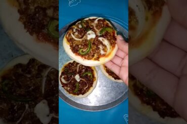 No Cheese 🍕 keema pizza using frozen pizza #food #ramzan #pizza #recipe
