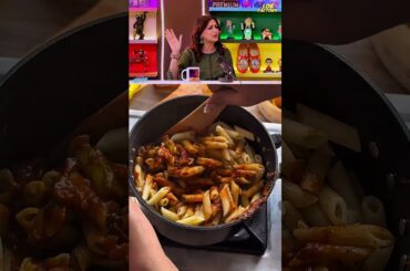 Creamy Pasta Recipe in 60 Seconds | Easy & Delicious Pasta 🍝 #celebrityrecipe  #shorts