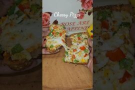 Cheesy Bread Pizza 😋 Viral Pizza #shorts #recipe #breadpizza #pizza #jhakkassswad #viral #ytshorts