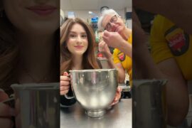 Let’s make a tiramisu cheesecake!! #pizza #pasta #italianfood #dinnertime #calgary #entrepreneur