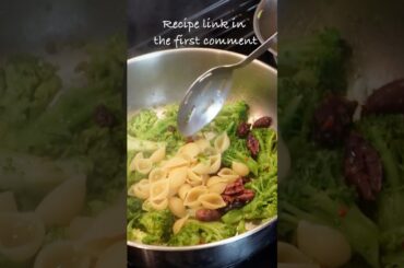 A Delicious Broccoli Pasta with Garlic and Olive Oil That Actually Looks After You