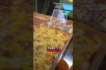 Pizza in Italy, Why Authentic Neapolitan Pizza Is So Simple (Italy Food Tour)