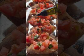 When I miss Italy… Recipes on my website, link in bio #italianfood #pasta #bruschetta