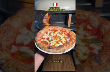 Italian Food : Pizza Margherita 🍕 #italy #pizza #shorts #food