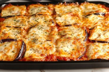 Die Aubergine, die alle verrückt macht! Italienisches Auberginenrezept gebacken