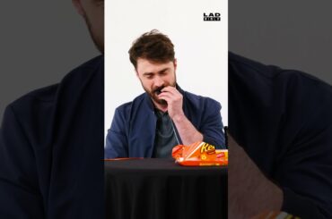 Daniel Radcliffe Rate British Teacakes | Snack Wars