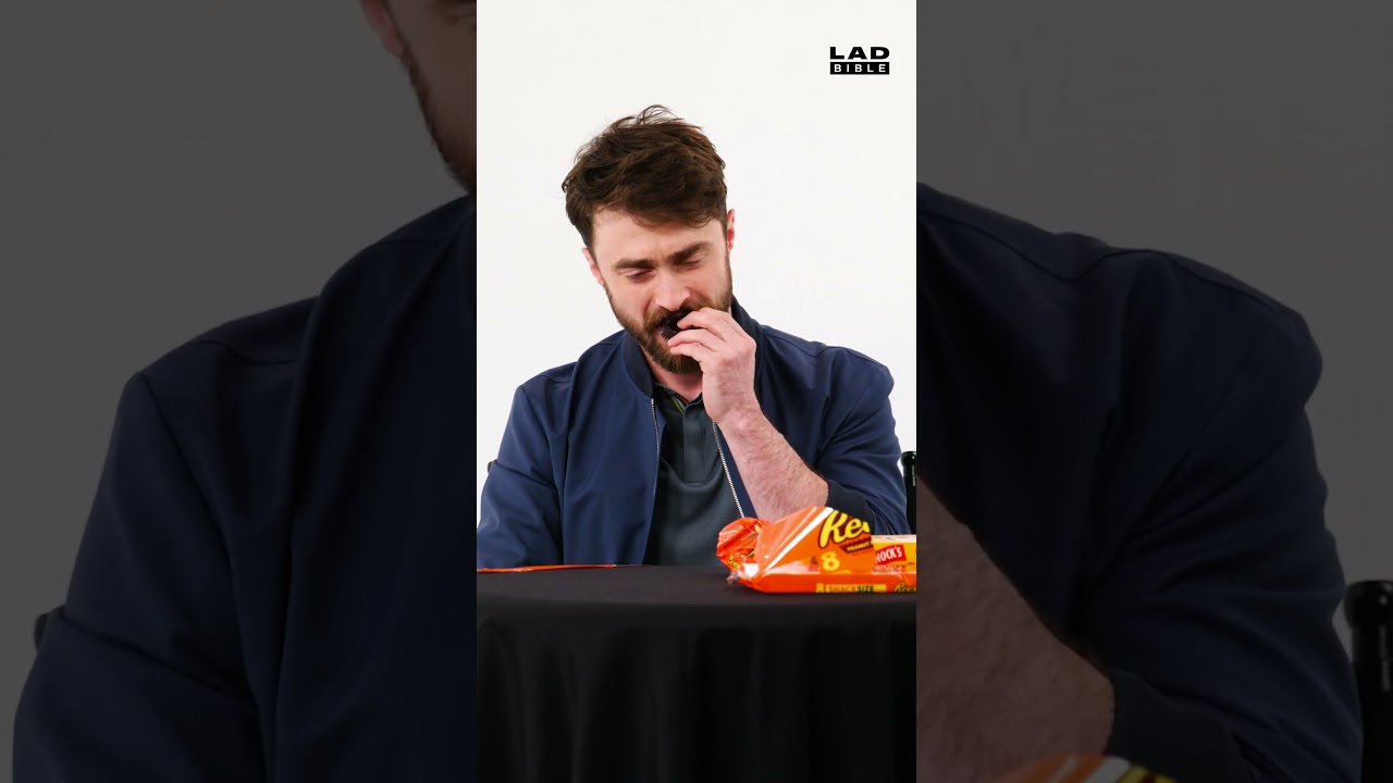 Daniel Radcliffe Rate British Teacakes | Snack Wars Daniel Radcliffe Rate British Teacakes | Snack Wars