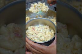 Creamy and Cheesy White Sauce Pasta😋👌Delicious Recipe #shortsfeed #cheesy #pasta #whitesaucepasta#yt