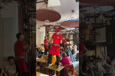 කාලා ඉවර වෙලා නටන්නත් පුලුවන් මෙහෙ සමහර restaurant වල 😂#nennella #italy #restaurant