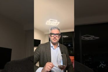 How to Choose the Right Wine at a Restaurant (Like a Pro) 🍷 #WineTips #WineLovers #ItalianWine