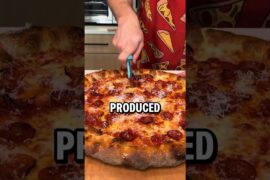 #food #viral #pizza #america #foodie #asmr #foodfacts #italy #italianpizzarecipe #fyp #foodfacts