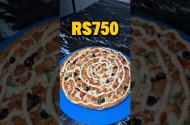 Large Pizza in Just RS 750 Toretto Pizza #food #foodie #streetfood #foodnerd #foodlover