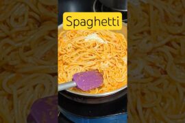 Easy Spaghetti Recipe 🍝🥰 #shorts #youtubeshorts #cooking #foodie #vlog #viral #italianfood #trending