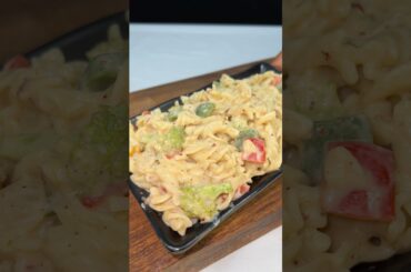 White Sauce Pasta 🍝 | Chessy & Creamy 🔥 #asmr #shorts #pasta