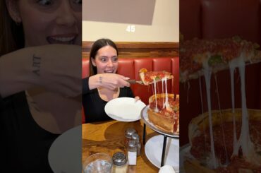 Probando la pizza MÁS VIRAL de Chicago 🍕🇺🇸