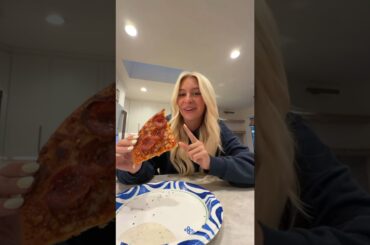 Trying the @Yough! Pizza that is now at target!!🍕✨ #youghpizza #pizza #protein #fyp #cookwithme