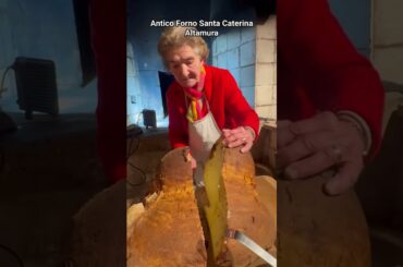 ITALIAN 🇮🇹 #italia #travel #italy #palermo #vivaitalia #food #eating #bread #fypシ